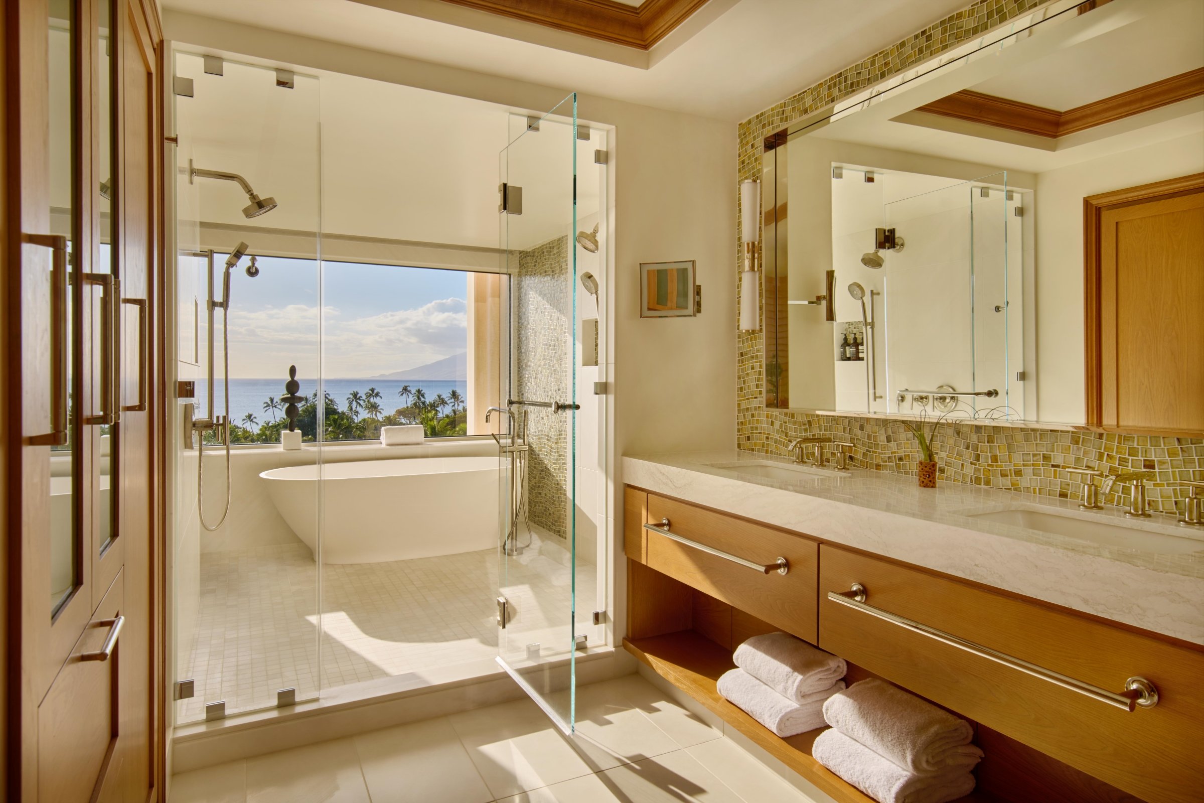 Suite Bathroom