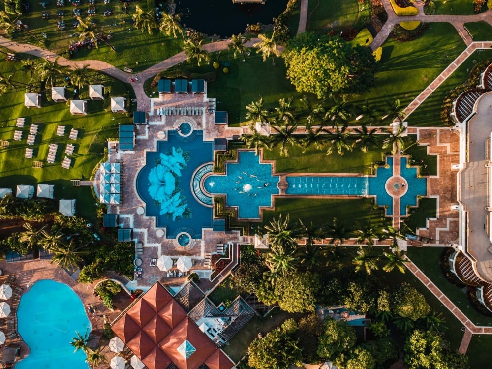 beach courtyard