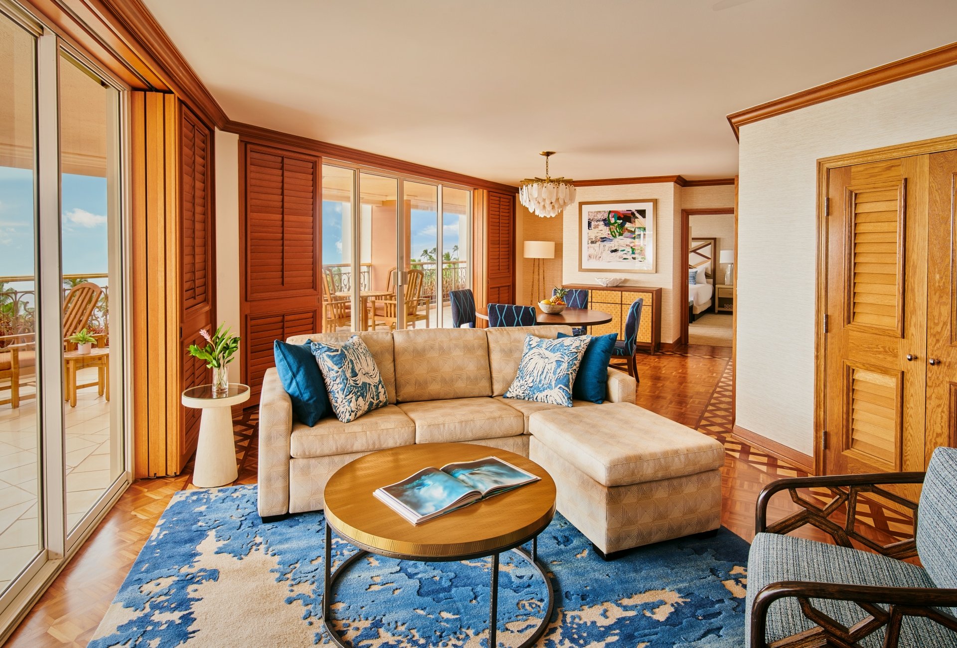 Napua Royal Suite Living & Dining