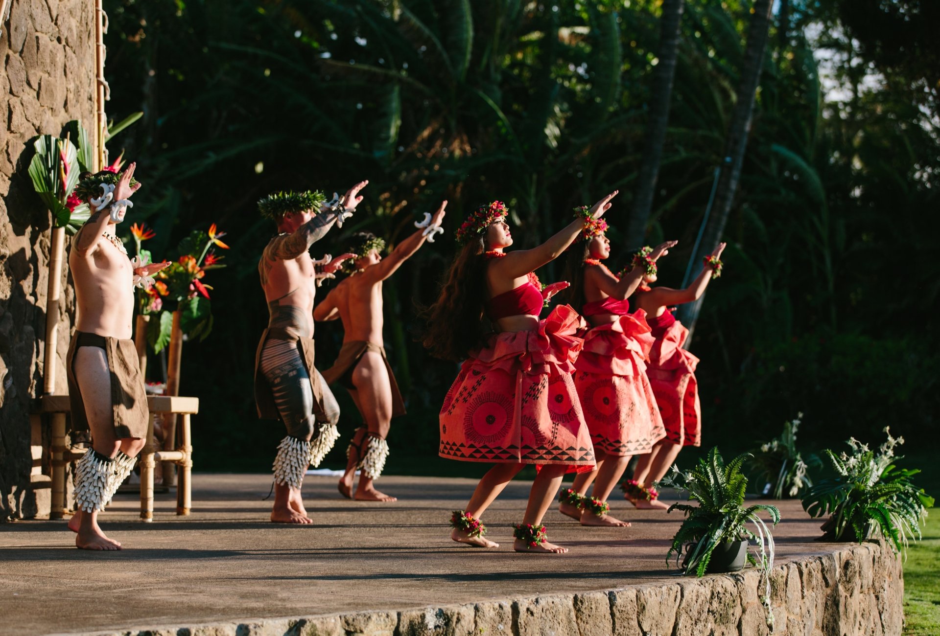 Luau dancers 